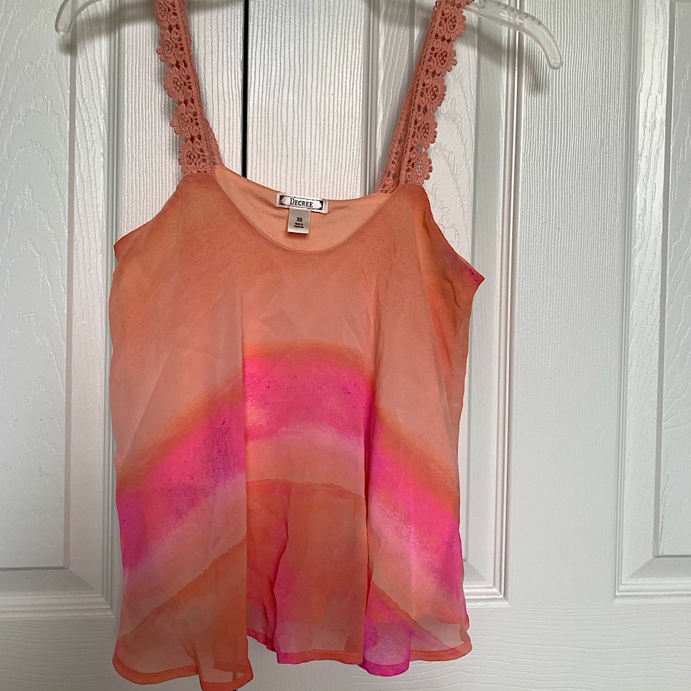 Orange/pink flowy tank top. Really cute on.